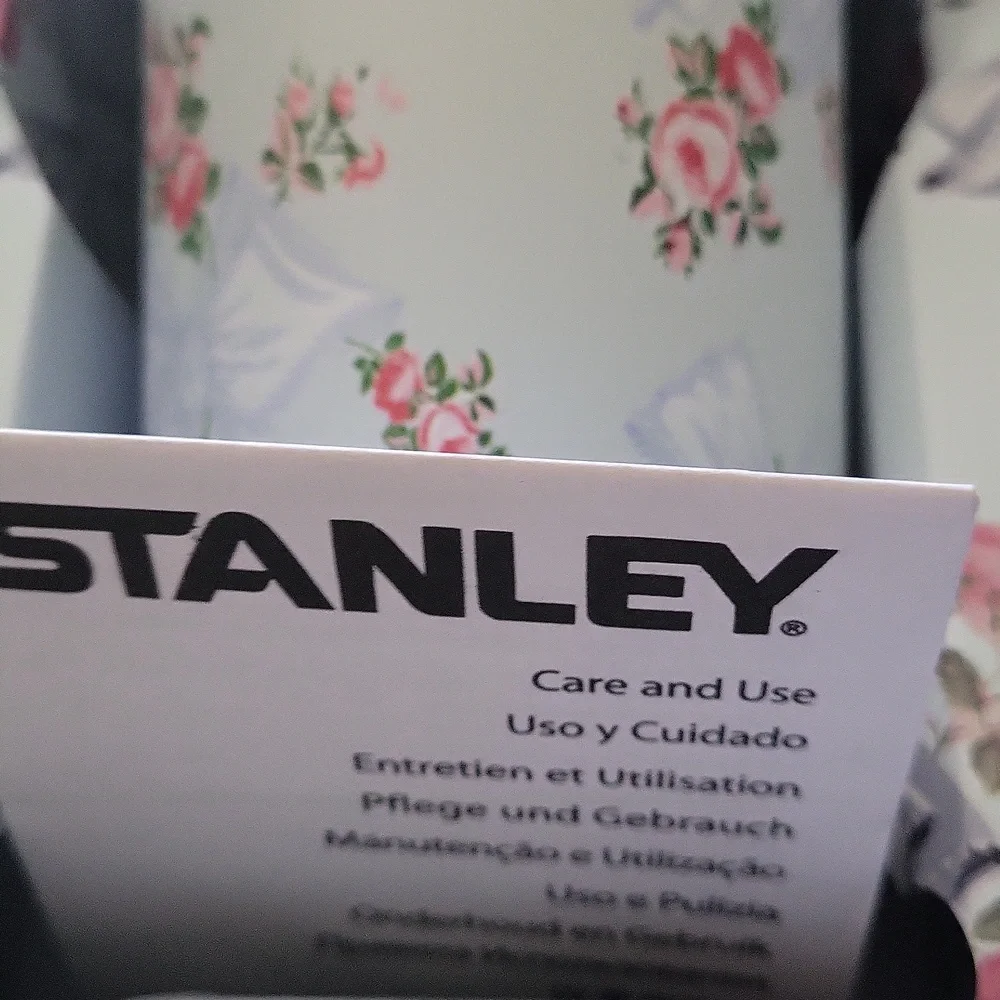 Stanley Love Shack Fancy Pastel Floral Tumbler with Straw Boxed Dust Cover - Picture 4 of 10